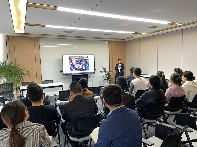 北京新能科技公司組織開展“不負(fù)韶華，筑夢時(shí)代”主題青年職工座談會