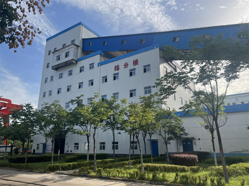 廠區(qū)穿“新衣”換新顏，選煤公司小莊選煤廠刷出靚麗風景線-2.png