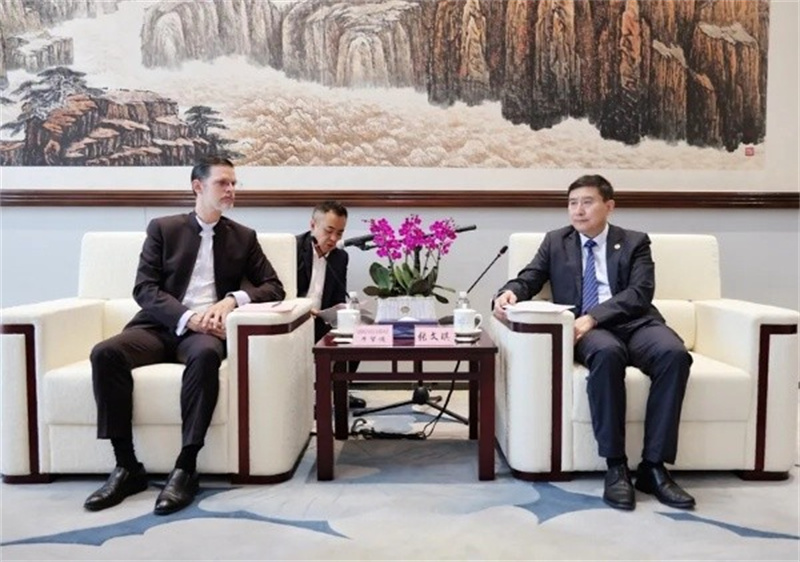 阿根廷駐華大使牛望道訪問陜煤集團.jpg